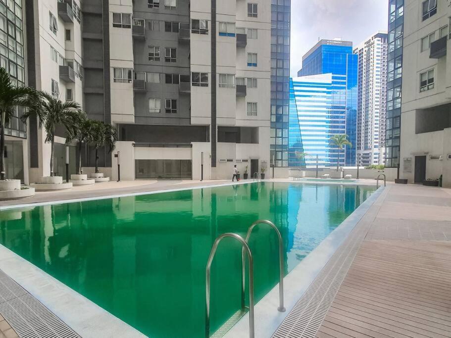Bgc Taguig Cozy 2 Bedroom Loft, With Stunning Bgc Skyline View! Manila Zewnętrze zdjęcie