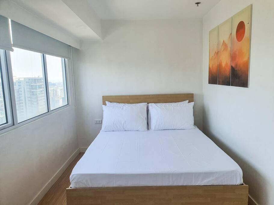 Bgc Taguig Cozy 2 Bedroom Loft, With Stunning Bgc Skyline View! Manila Zewnętrze zdjęcie
