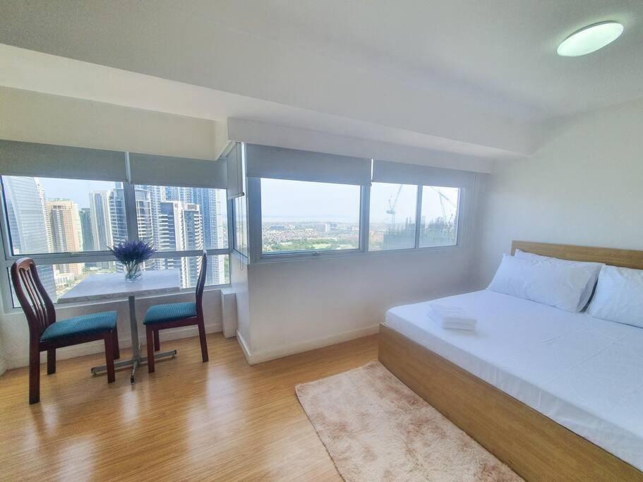 Bgc Taguig Cozy 2 Bedroom Loft, With Stunning Bgc Skyline View! Manila Zewnętrze zdjęcie