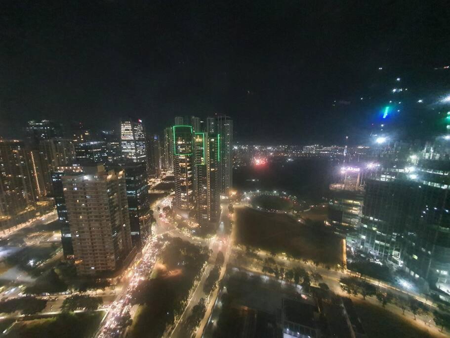 Bgc Taguig Cozy 2 Bedroom Loft, With Stunning Bgc Skyline View! Manila Zewnętrze zdjęcie